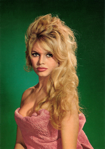 Corte de cabello de Brigitte Bardot largo